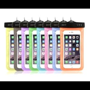 CLEARANCE!!! 5ct Waterproof Cell Phone Carrying Pouch with Strap